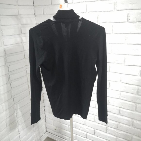 Suzy Shier Ladies Size Small Black Lightweight V-neck w/Tie Front Sweater - Picture 2 of 10